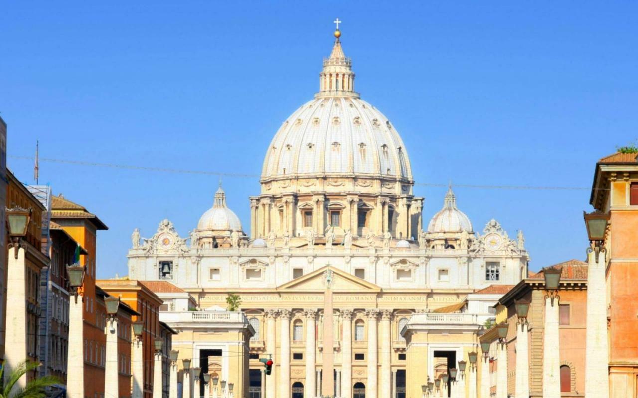 Saint Peter Welcoming